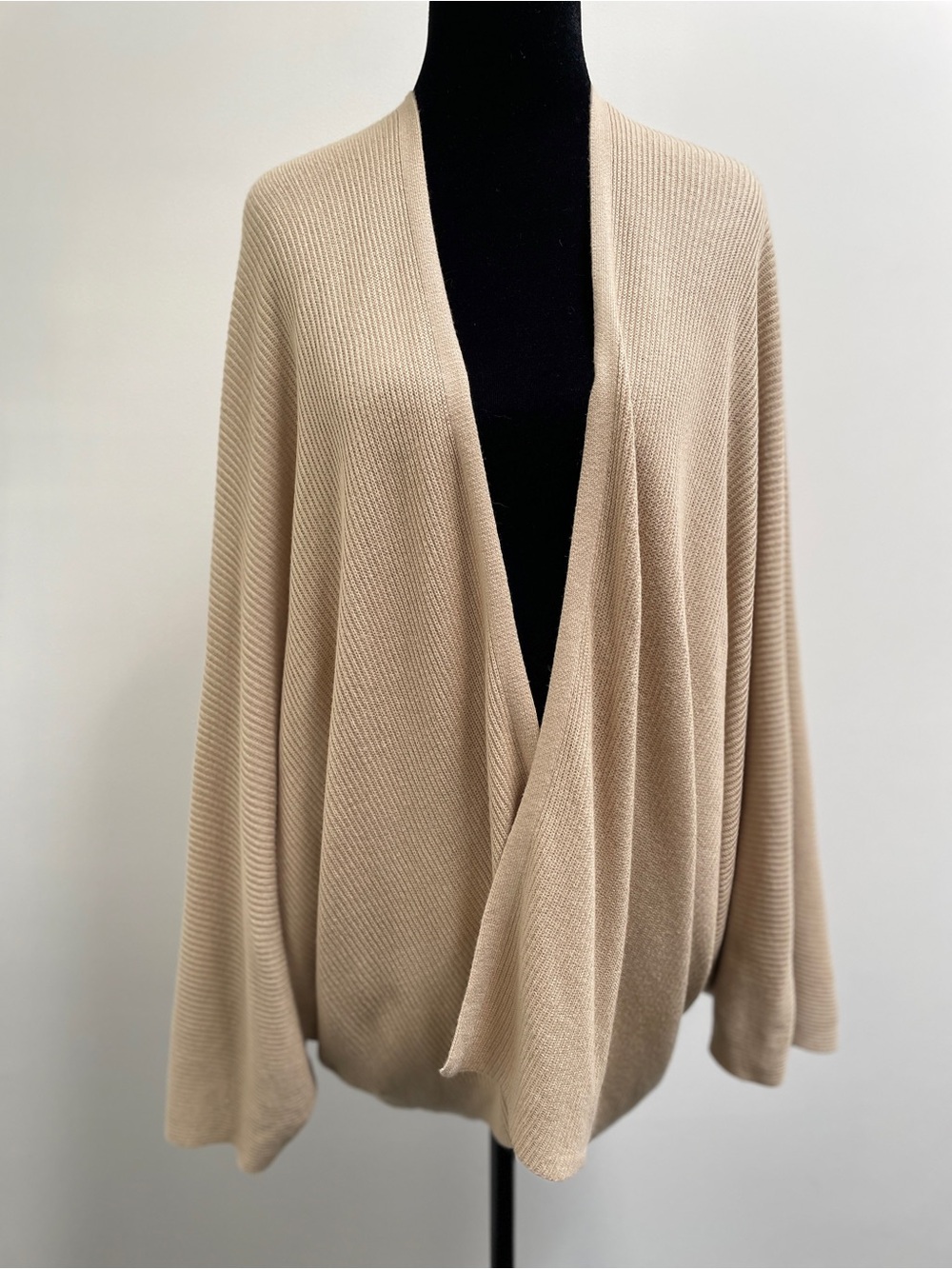 Lululemon Cashlu Knit Cocoon Wrap Cardigan in Camel O/S